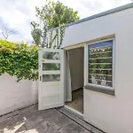 Peaceful 1Bd Flat W Private Gardenrondebosch