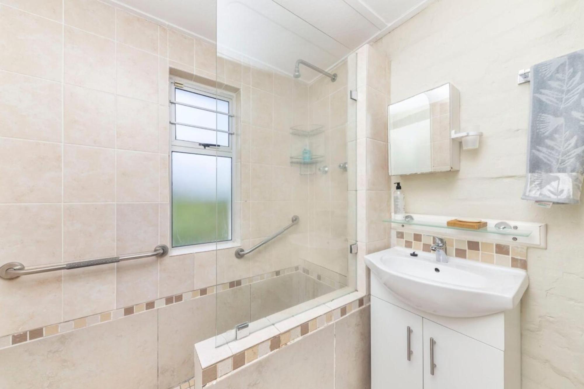 Apartment Peaceful 1bd Flat W Private Gardenrondebosch